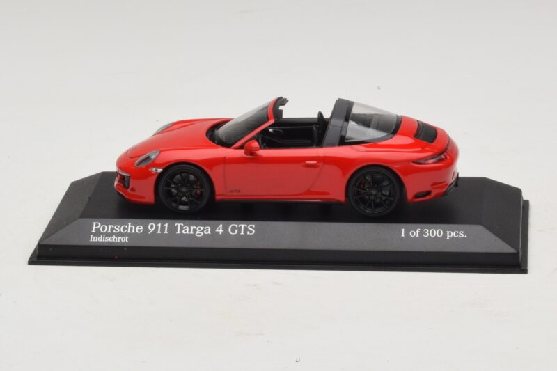 Porsche 911 991.1 Targa 4 GTS Rdeč Minichamps 1:43 410067340 Kovina
