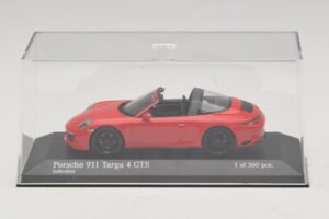 Porsche 911 991.1 Targa 4 GTS Rdeč Minichamps 1:43 410067340 Kovina – slika 4 od 5