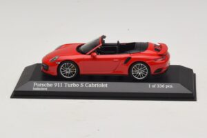 Porsche 911 991.1 Turbo S Kabriolet Rdeč Minichamps 1:43 410067180 Kovina