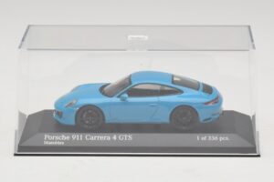 Porsche 911 991.2 Carrera 4 GTS Miami Blue Minichamps 1:43 410067322 Kovina – slika 4 od 5
