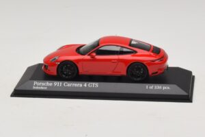 Porsche 911 991.2 Carrera 4 GTS Rdeč Minichamps 1:43 410067320 Kovina