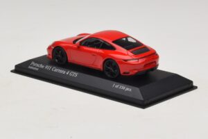 Porsche 911 991.2 Carrera 4 GTS Rdeč Minichamps 1:43 410067320 Kovina – slika 3 od 5