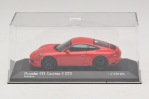 Porsche 911 991.2 Carrera 4 GTS Rdeč Minichamps 1:43 410067320 Kovina – slika 4 od 5