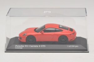 Porsche 911 991.2 Carrera 4 GTS Oranžen Minichamps 1:43 410067321 Kovina – slika 4 od 5