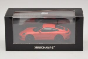 Porsche 911 991.2 Carrera 4 GTS Oranžen Minichamps 1:43 410067321 Kovina – slika 5 od 5