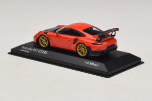 Porsche 911 991.2 GT2 RS Oranžen Minichamps 1:43 410067229 Kovina – slika 3 od 5