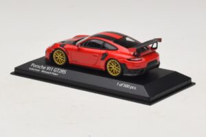 Porsche 911 991.2 GT2 RS Weissach Package Rdeč Minichamps 1:43 410067221 Diecast – slika 3 od 5
