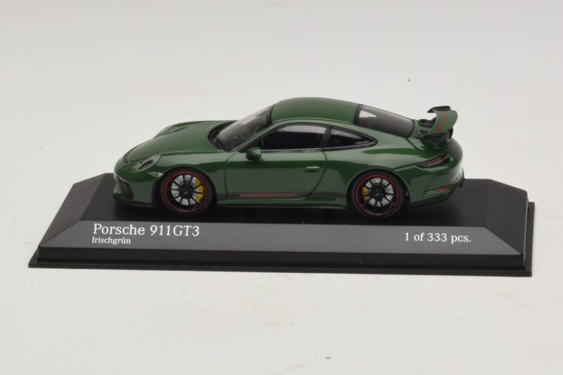 Porsche 911 991.2 GT3 Zelen Minichamps 1:43 410066028 Kovina