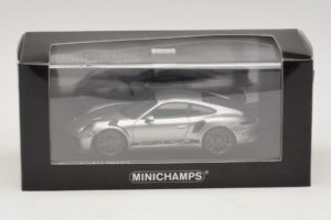 Porsche 911 991.2 GT3 RS Srebrn Minichamps 1:43 410067020 Kovina – slika 5 od 5
