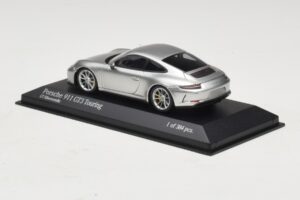 Porsche 911 991.2 GT3 Touring Srebrn Minichamps 1:43 410067422 Kovina – slika 3 od 5