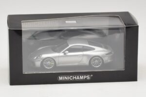 Porsche 911 991.2 GT3 Touring Srebrn Minichamps 1:43 410067422 Kovina – slika 5 od 5