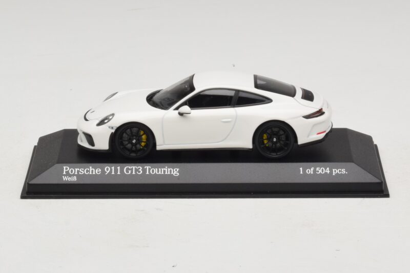 Porsche 911 991.2 GT3 Touring Bel Minichamps 1:43 410067420 Kovina
