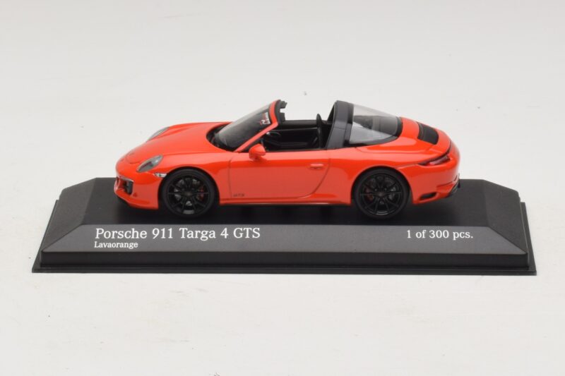 Porsche 911 991 Targa 4 GTS Oranžen Minichamps 1:43 410067341 Kovina