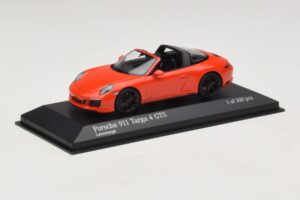 Porsche 911 991 Targa 4 GTS Oranžen Minichamps 1:43 410067341 Kovina – slika 2 od 5