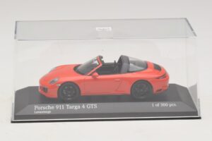 Porsche 911 991 Targa 4 GTS Oranžen Minichamps 1:43 410067341 Kovina – slika 4 od 5