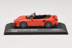 Porsche 911 991 Turbo S Kabriolet Oranžen Minichamps 1:43 410067181 Kovina