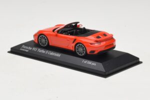 Porsche 911 991 Turbo S Kabriolet Oranžen Minichamps 1:43 410067181 Kovina – slika 3 od 5