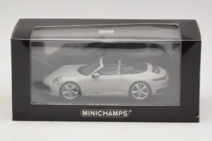 Porsche 911 992 Carrera 4S Kabriolet Siv Minichamps 1:43 410069331 Kovina – slika 5 od 5