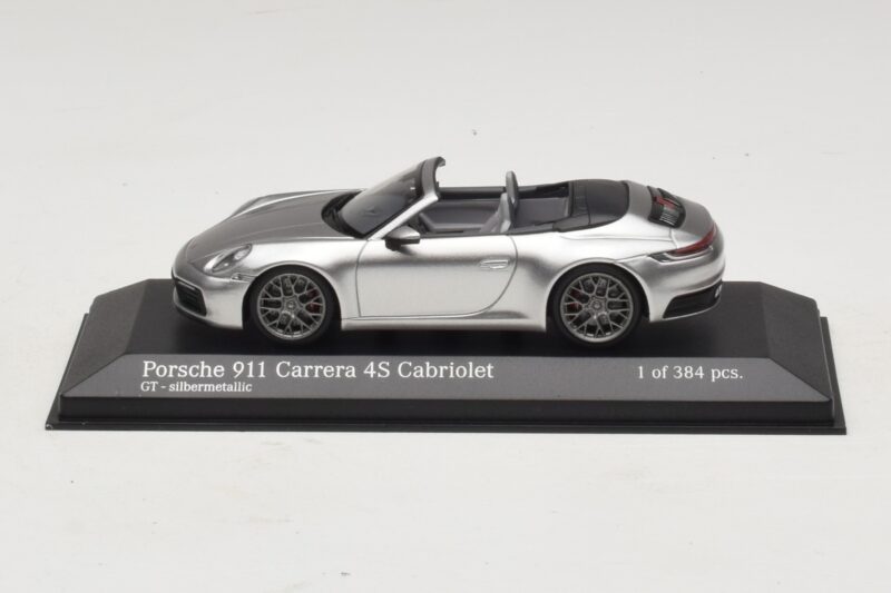 Porsche 911 992 Carrera 4S Kabriolet Srebrn Minichamps 1:43 410069330 Kovina