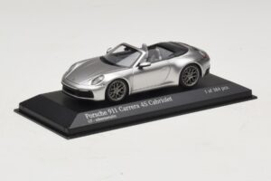 Porsche 911 992 Carrera 4S Kabriolet Srebrn Minichamps 1:43 410069330 Kovina – slika 2 od 5