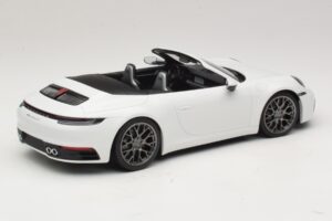 Porsche 911 992 Carrera 4S Kabriolet Bel Minichamps 1:18 155067330 Kovina – slika 2 od 6