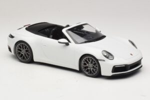 Porsche 911 992 Carrera 4S Kabriolet Bel Minichamps 1:18 155067330 Kovina – slika 4 od 6
