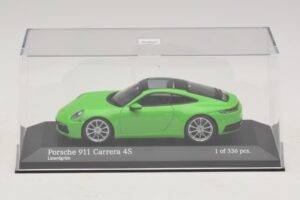 Porsche 911 992 Carrera 4S Zelen Minichamps 1:43 410069322 Kovina – slika 4 od 5