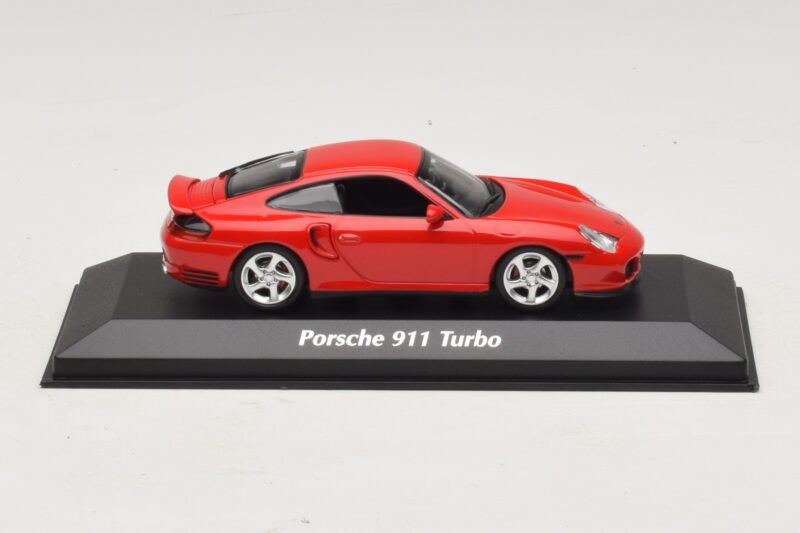Porsche 911 996 Turbo Rdeč Maxichamps 1:43 940069300 Kovina