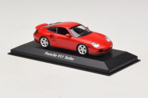 Porsche 911 996 Turbo Rdeč Maxichamps 1:43 940069300 Kovina – slika 3 od 5