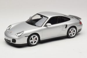 Porsche 911 996 Turbo Srebrn KK-Scale 1:18 Porsche 911 996 Turbo Srebrn KK-Scale 1:18 KKDC181471 Kovina