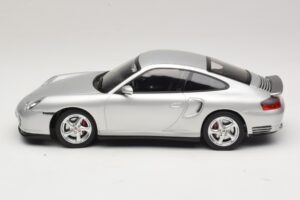 Porsche 911 996 Turbo Srebrn KK-Scale 1:18 KKDC181471 Kovina – slika 3 od 6