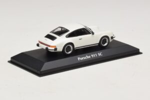 Porsche 911 SC Bel Maxichamps 1:43 940062020 Diecast – slika 2 od 5