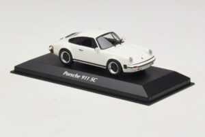 Porsche 911 SC Bel Maxichamps 1:43 940062020 Diecast – slika 3 od 5