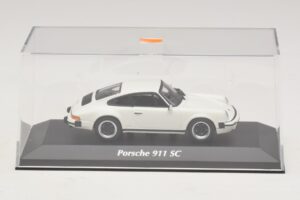 Porsche 911 SC Bel Maxichamps 1:43 940062020 Diecast – slika 4 od 5