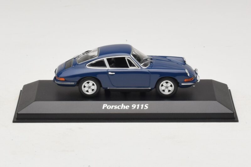 Porsche 911S Moder Maxichamps 1:43 940067121 Kovina