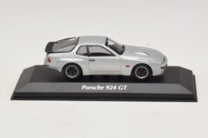 Porsche 924 GT Srebrn Maxichamps 1:43 940066122 Kovina