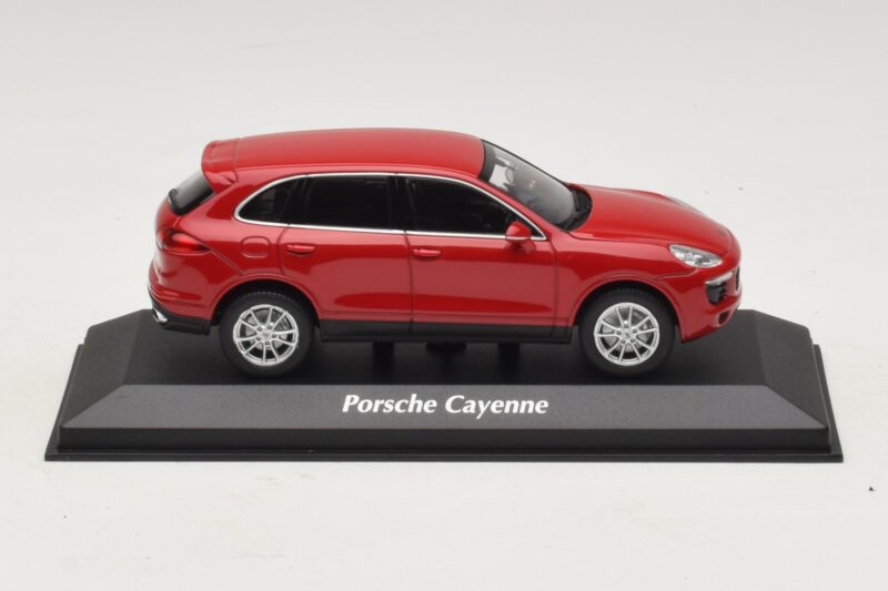 Porsche Cayenne 958 Rdeč Maxichamps 1:43 940063200 Kovina