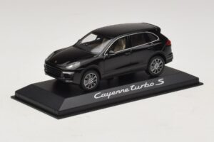 Porsche Cayenne 958 Turbo S Črn Minichamps 1:43 WAP0200220E Kovina – slika 2 od 5