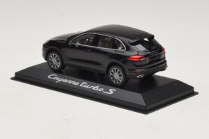 Porsche Cayenne 958 Turbo S Črn Minichamps 1:43 WAP0200220E Kovina – slika 3 od 5