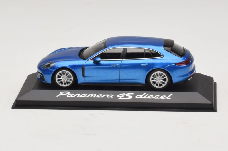 Porsche Panamera 971 4S Diesel Modra Metalik Minichamps 1:43 Porsche Panamera 971 4S Diesel Modra Metalik Minichamps 1:43 WAP0207600H Kovina