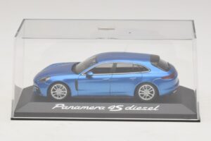 Porsche Panamera 971 4S Diesel Modra Metalik Minichamps 1:43 WAP0207600H Kovina – slika 4 od 5