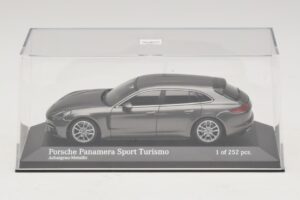 Porsche Panamera 971 Sport Turismo 4S Siv Minichamps 1:43 410066111 Kovina – slika 4 od 5