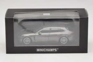 Porsche Panamera 971 Sport Turismo 4S Siv Minichamps 1:43 410066111 Kovina – slika 5 od 5