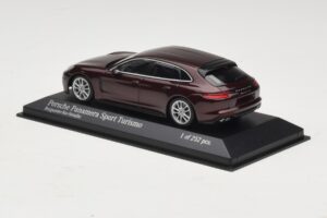 Porsche Panamera 971 Sport Turismo 4S Rdeč Minichamps 1:43 410066110 Kovina – slika 3 od 5