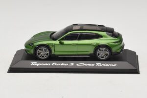 Porsche Taycan Turbo S Cross Turismo Zelen Minichamps 1:43 WAP0207830M003 Kovina