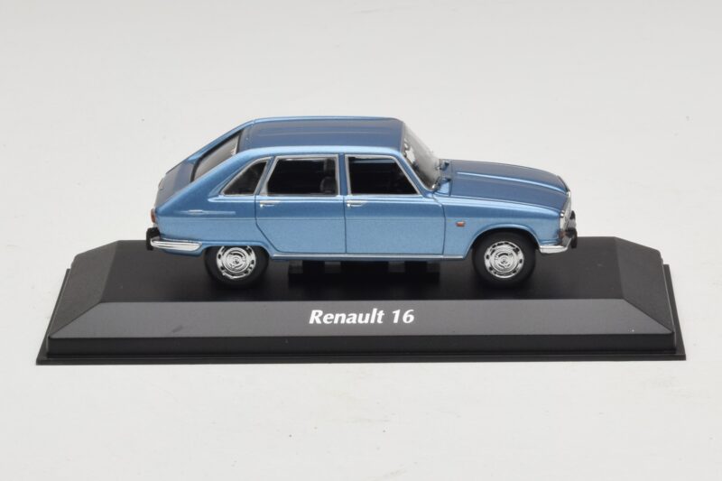 Renault 16 Svetlo Modra Metalik Maxichamps 1:43 940113100 Kovina