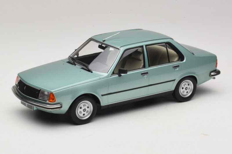 Renault 18 Svetlo Zelena MCG 1:18 MCG18596 Kovina