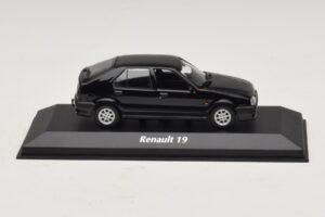 Renault 19 Črn Maxichamps 1:43 Renault 19 Črn Maxichamps 1:43 940113701 Diecast