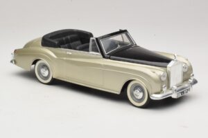 Rolls-Royce Silver Cloud II Srebrna Solido 1:18 8006 Kovina – slika 4 od 6