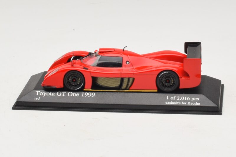 Toyota GT-One TS020 Street Rdeč Minichamps 1:43 Toyota GT-One TS020 Street Rdeč Minichamps 1:43 433991603 Kovina